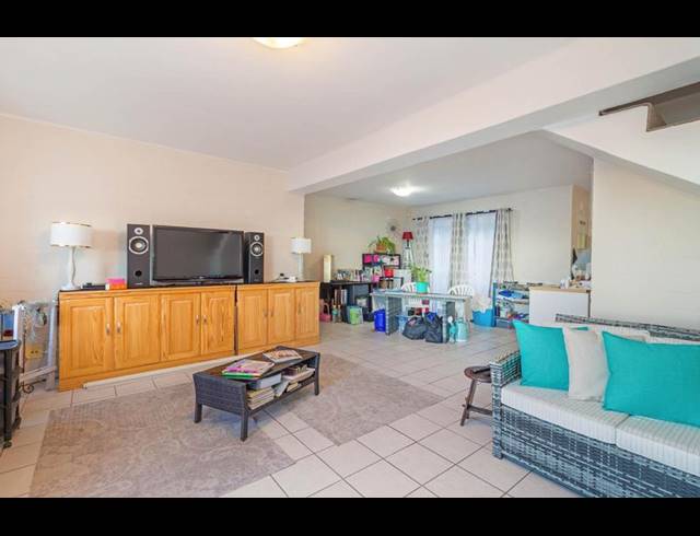 3 BEDROOM DUPLEX FOR SALE IN SIMONSTOWN